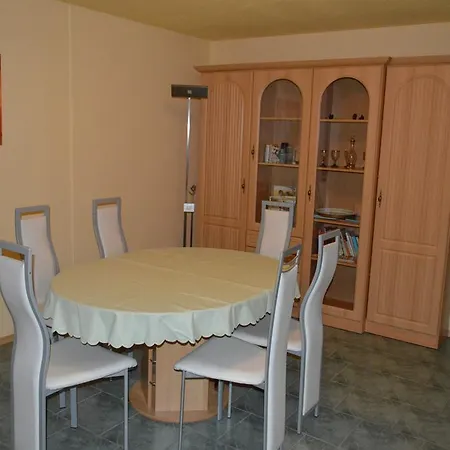 Holiday Frenkel * Falkenburg